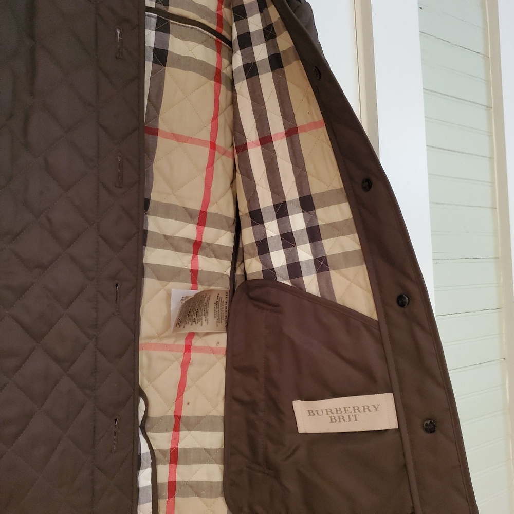 Authentic Women's Burberry Jacket - image 4
